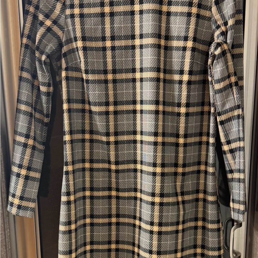 H&M Classic long sleeve shift dress. NWT
